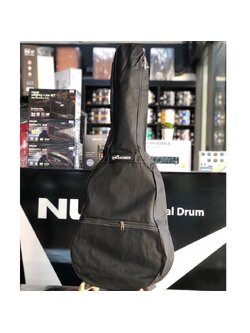 BADGER กระเป๋าใส่กีตาร์โปร่ง สะพายหลังขนาด 40" (สีดำ) มีกระเป๋าเสริมด้านหน้า