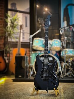 กีต้าร์ไฟฟ้า Kazuki รุ่น New comer ST ปิ๊กอัพ กีตาร์ไฟฟ้า HH ✅ พร้อมเซตของแถม