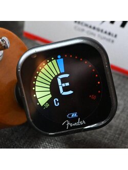 รุ่นใหม่!! Fender Tuner Clip ชาร์จแบตเตอรี่ได้