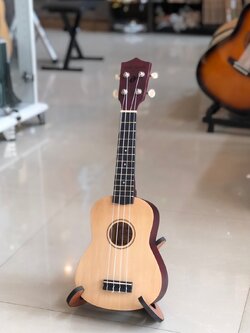 พร้อมส่ง 🚚 เล่นได้จริง 🚀 อูคูเลเล่ โซพราโน่ OverSpeed UK-21 ขนาด 21 นิ้ว มีให้เลือก 5 สี พร้อมของแถมสุดคุ้ม!! ปิ๊ก 4 อัน ใบคอร์ด