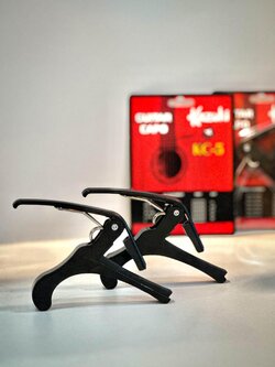 คาโป้ Capo Kazuki รุ่น KC-5 วัสดุเป็นเนื้อโลหะ แนบสนิท ทนทาน สีดำ หนีบสายกีต้าร์ ใช้ได้ทั้งกีตาร์โปร่ง/ไฟฟ้า