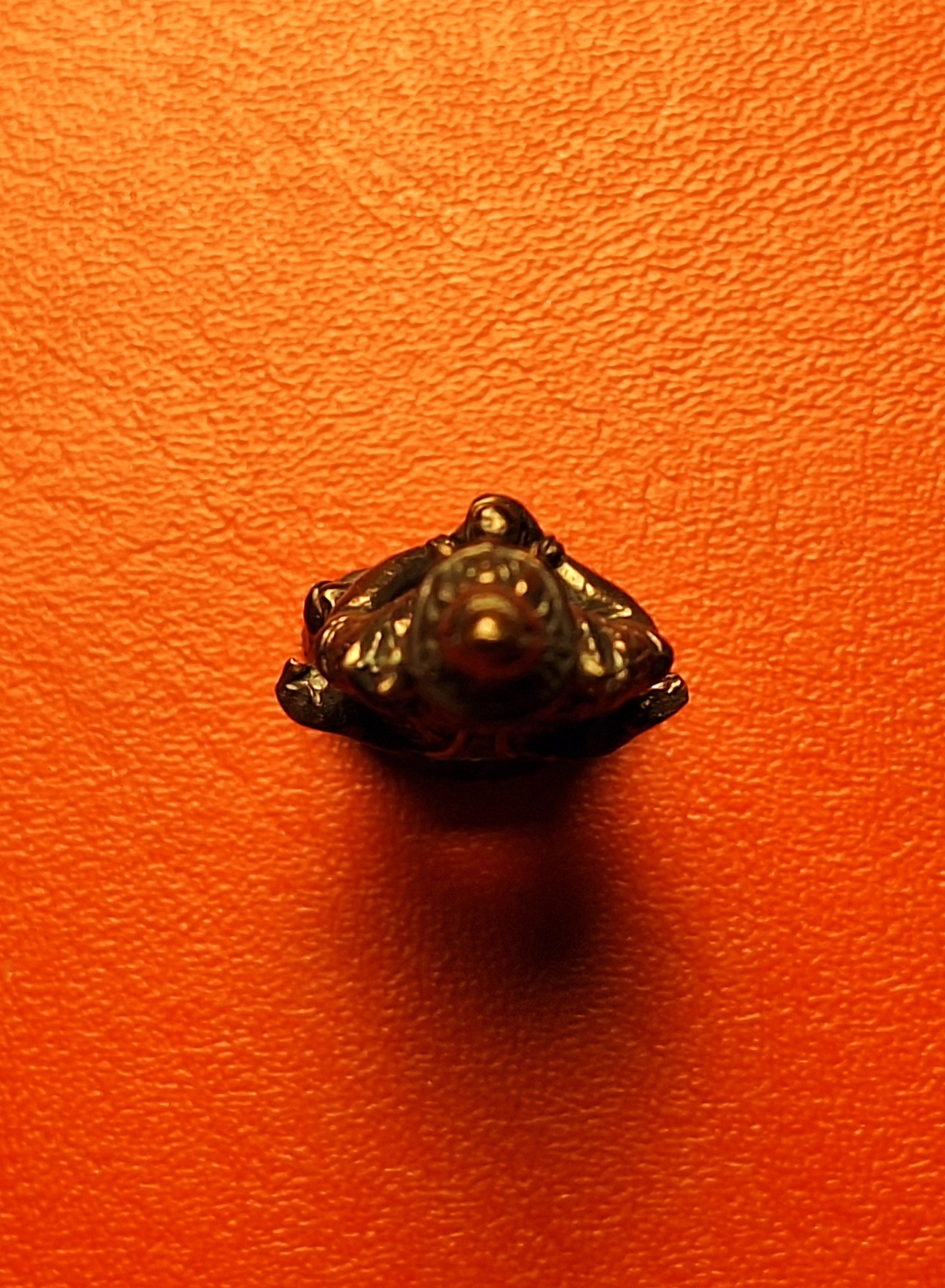 หลวงปู่หมุน วัดบ้านจาน จ.ศรีสะเกษ ปี๒๕๓๙ ท้าวเวสสุวรรณ เนื้อทองแดงรมดำ(องค์ที่1)