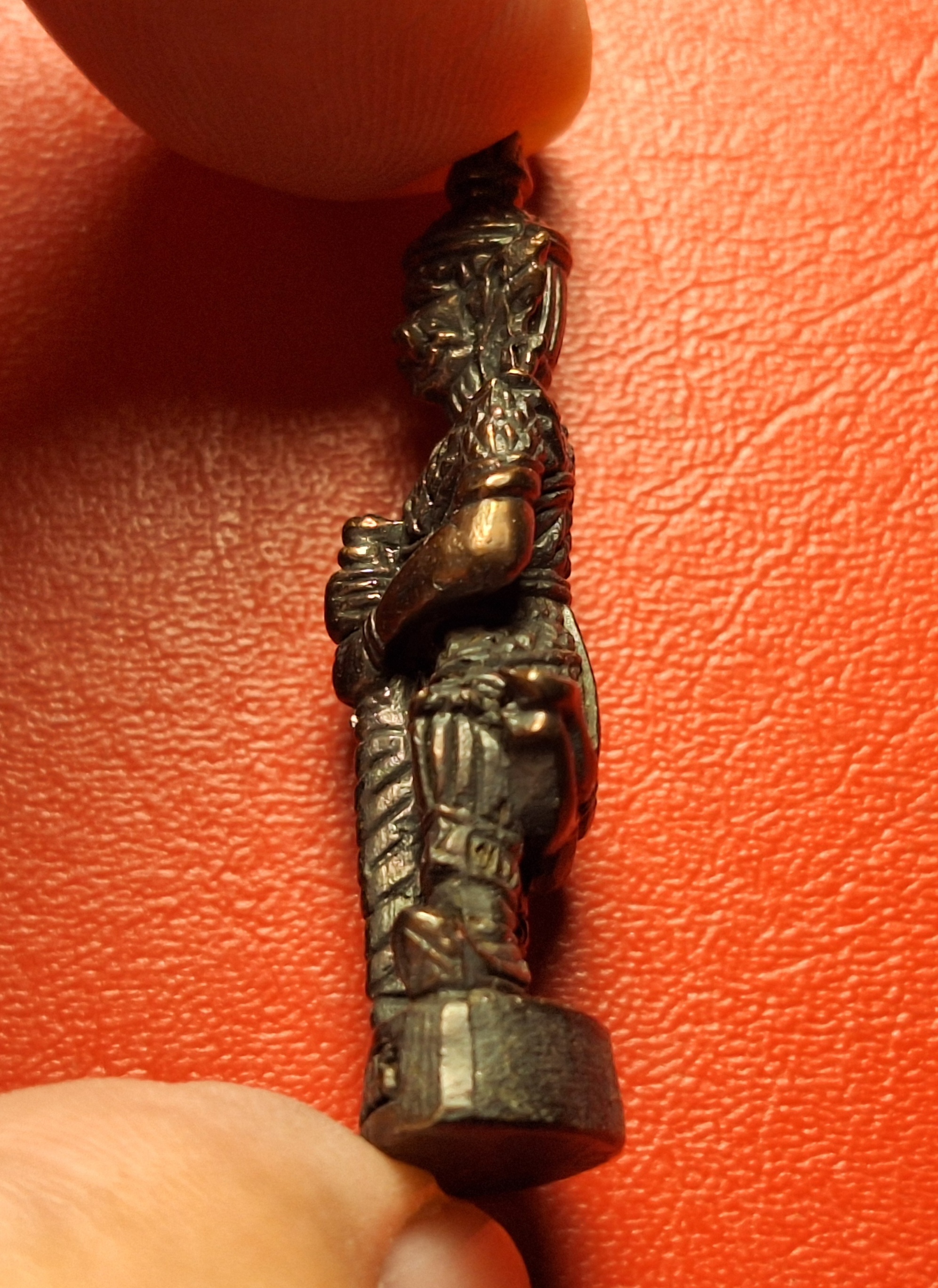 หลวงปู่หมุน วัดบ้านจาน จ.ศรีสะเกษ ปี๒๕๓๙ ท้าวเวสสุวรรณ เนื้อทองแดงรมดำ(องค์ที่1)