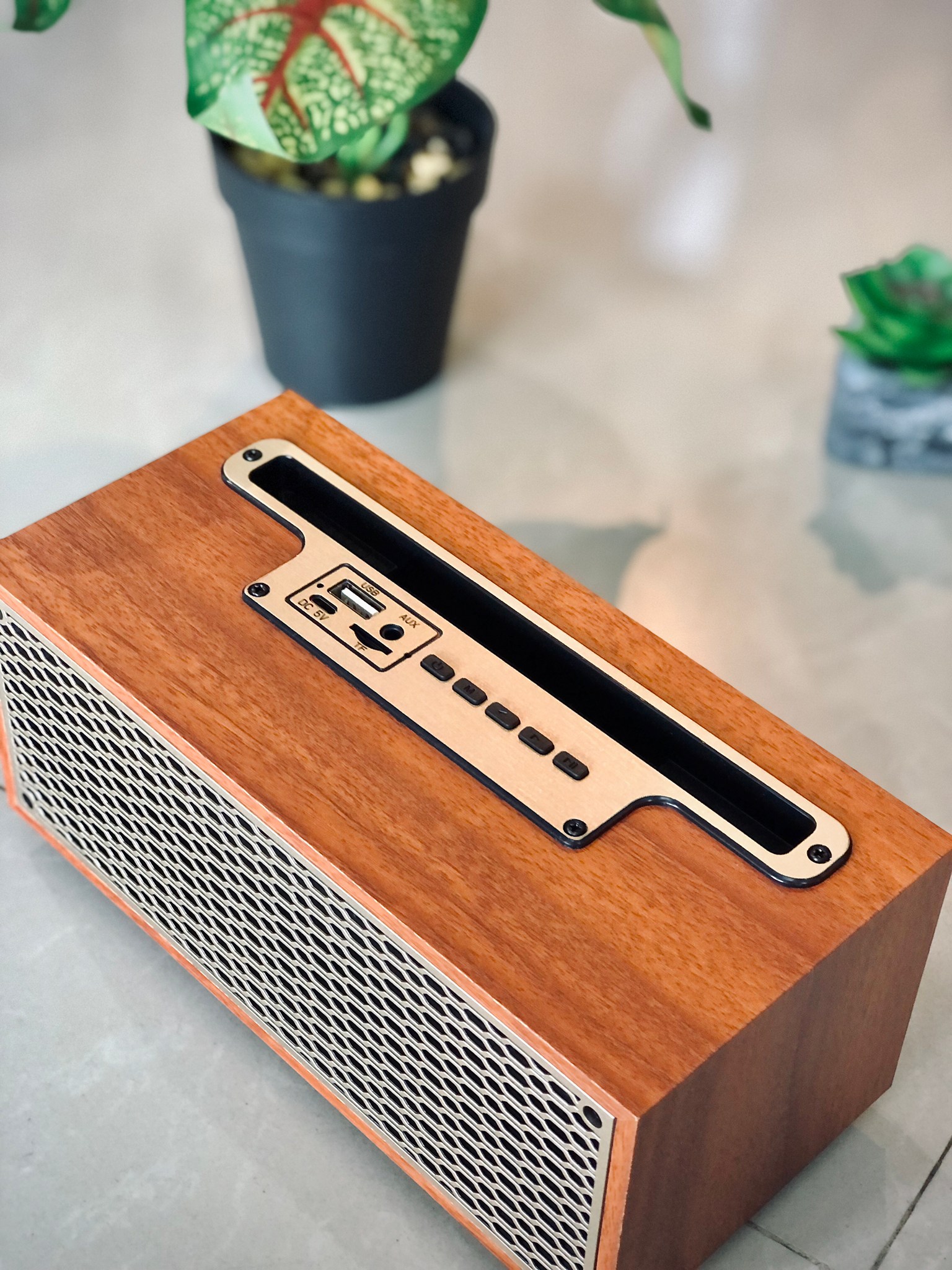 (พร้อมส่ง🔥 ) ลำโพงบลูทูธ รุ่น XM-5 เสียงดี ขนาด 5W เบสหนัก ทรงกระทัดรัด ดีไซน์หรูหรา เล่นเพลงผ่านมือถือได้ - ส่งด่วน