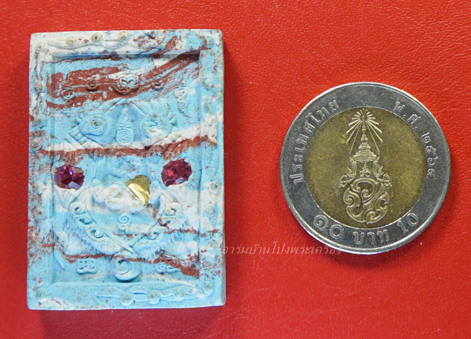 สาริกาเนื้อผง วัดเก่าต้นมะค่า จ.ราชบุรี ฝังพลอย(องค์ที่1)