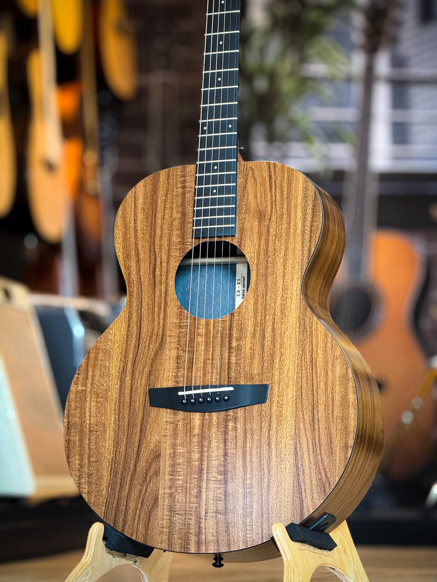 New Enya EA-X1E EQ กีต้าร์โปร่งไฟฟ้า ทรานอคูสติก EQ SP1 ทรงเต็ม ขนาด 40 นิ้ว พร้อมของแถมสุดพรีเมี่ยม