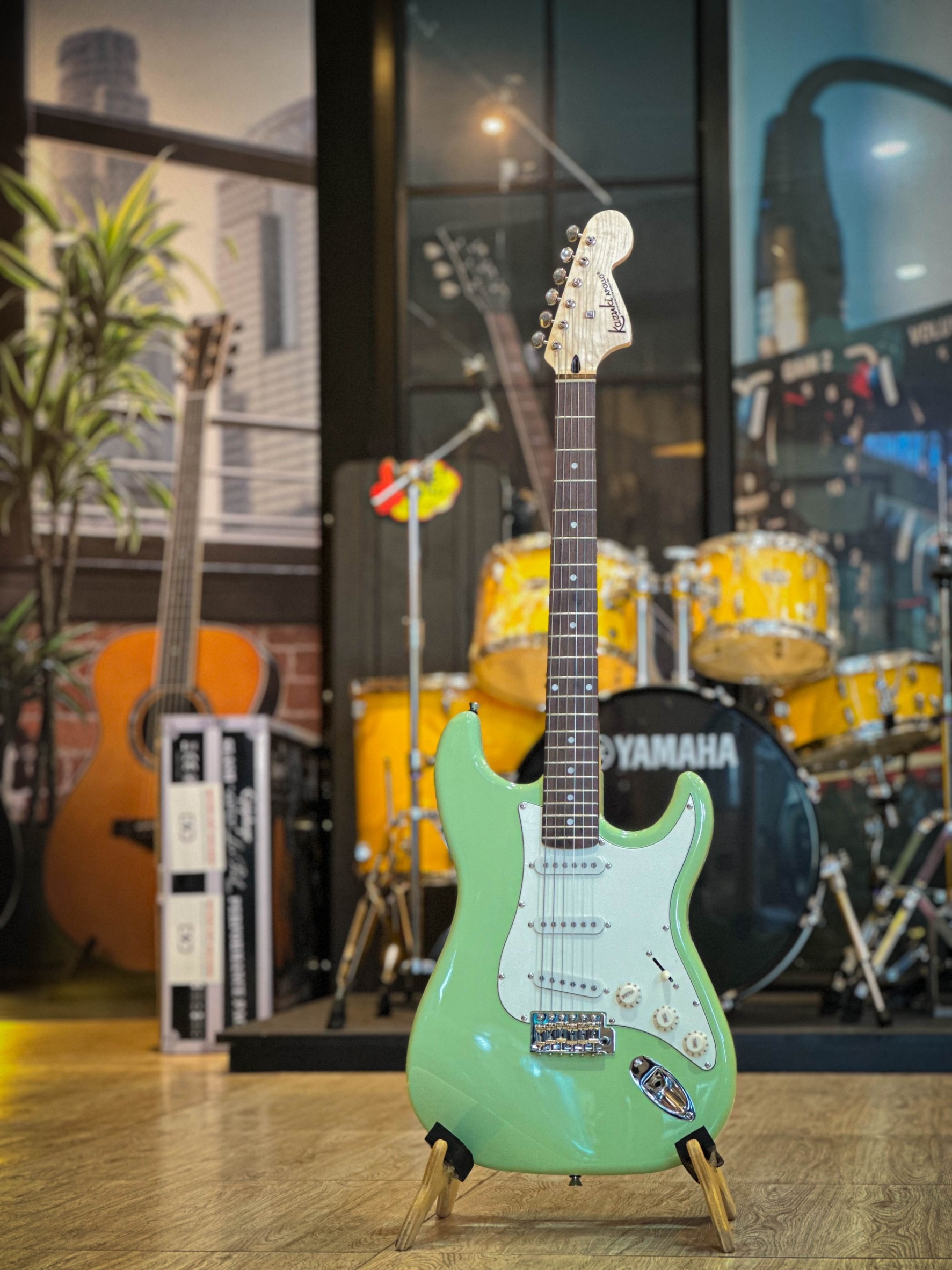 กีต้าร์ไฟฟ้า Kazuki ทรง ST รุ่น Apollo Series สี Surf Green กีตาร์ 22 เฟรต ทรง Strat ประกันศูนย์ ฟรี ปิ๊ก 4 อัน ประแจ คันโยก