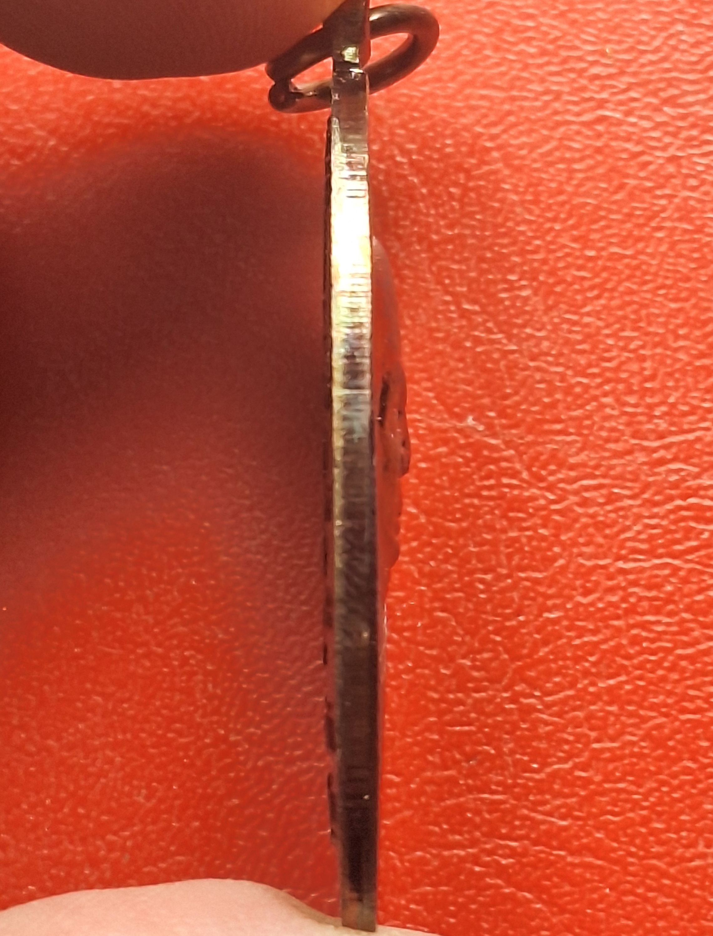 หลวงปู่แผ้ว ปวโร วัดกำแพงแสน ใบขี้เหล็ก วัดกำแพงแสน ปี๒๕๕๗ เนื้อทองแดง บล๊อกนวะ ตอกโค้ต ส.ท.(สุดท้าย)(องค์ที่2)