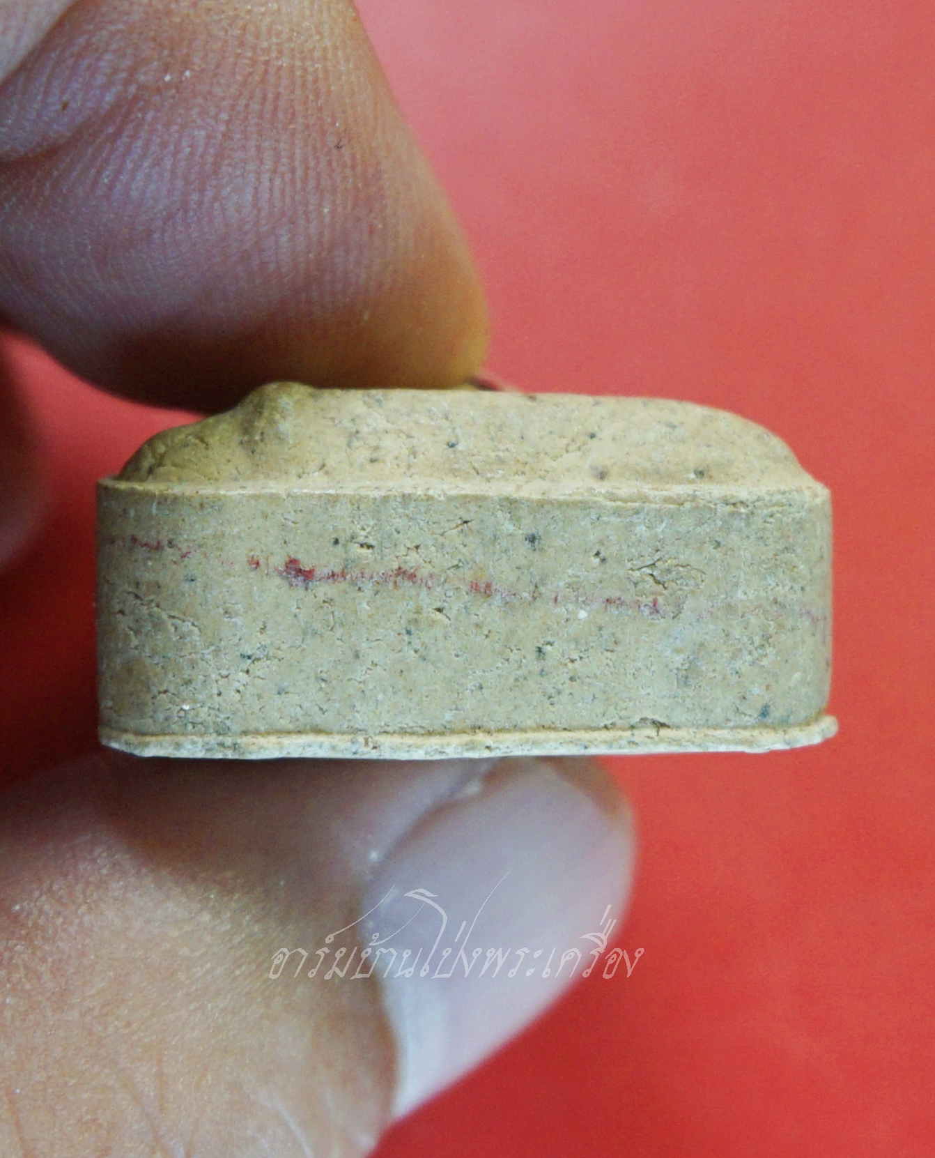 พระสมเด็จ นางพญา วัดเสาธงเรียง จ.เพชรบุรี ฝังพลอย หลังปั๊มหมึกแดง “คิดดี ทำดี พูดดี มีความสุข” (องค์ที่1)