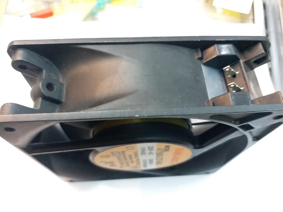 พัดลม230V15/14W2สายยี๋ห้อNMB-MATรุ่น,4715MS-23T-B5Aขนาด120MMX120MMX38MMพัดลม230V0.06Aราคาตัวล่ะ