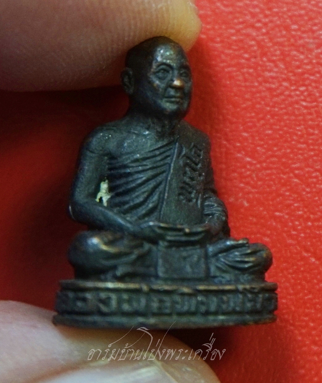 หลวงพ่อพิมพ์มาลัย วัดหุบมะกล่ำ รูปหล่อ เนื้อทองแดง ตอก2โค๊ต(องค์ที่2)