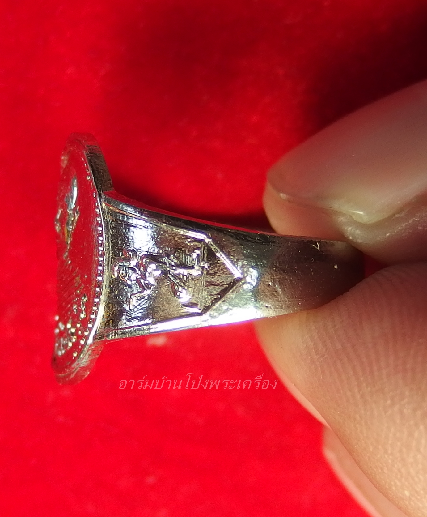 หลวงพ่อคูณ วัดจอมบึง แหวนนางกวัก(วงที่4)