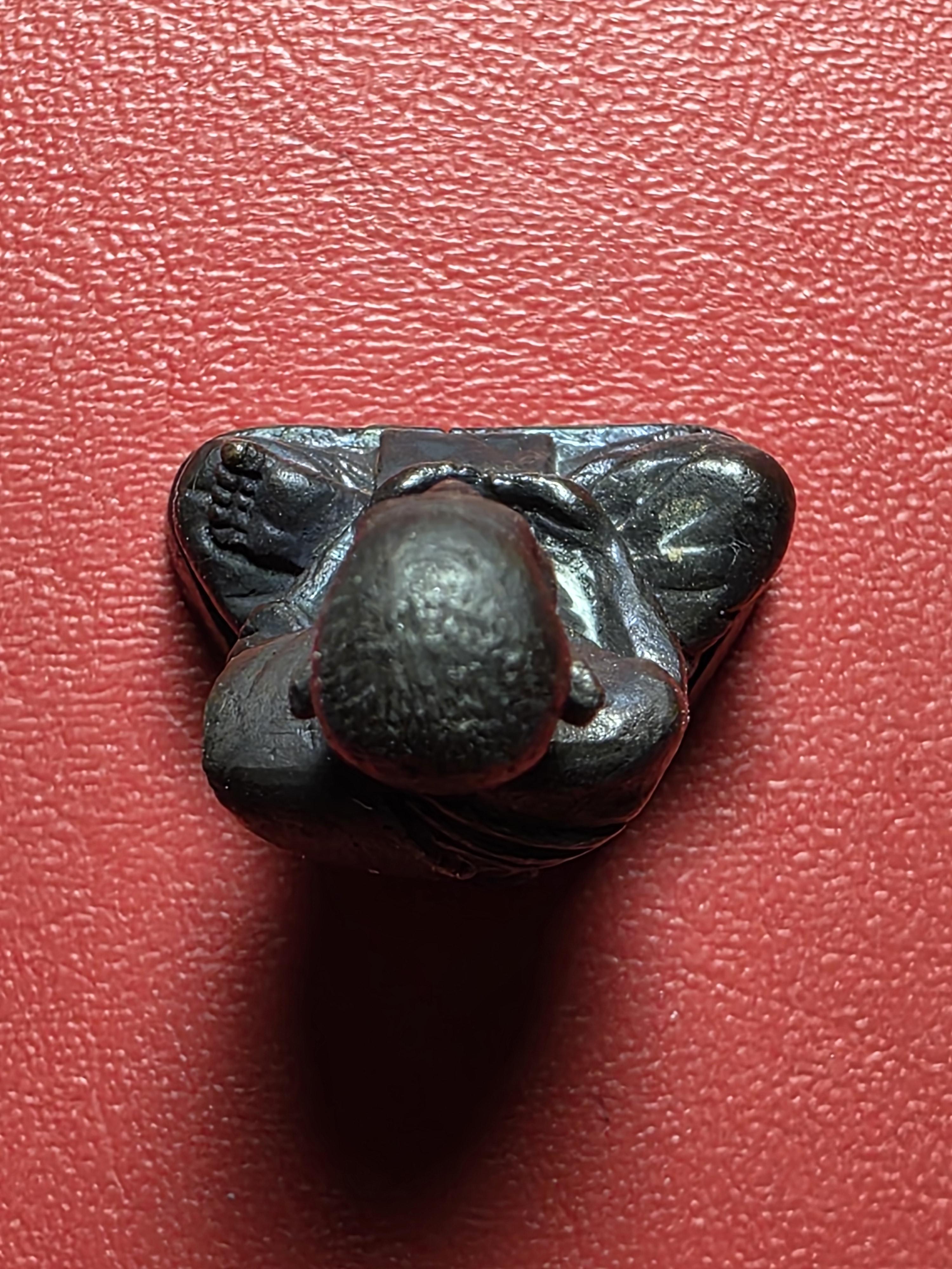 หลวงปู่กล่อม วัดขนอน รูปหล่อ ที่ระลึกบูรณะปฏิสังขรอุโบสถ ปี๒๕๔๐ ก้นอุดกริ่ง(องค์ที่3)