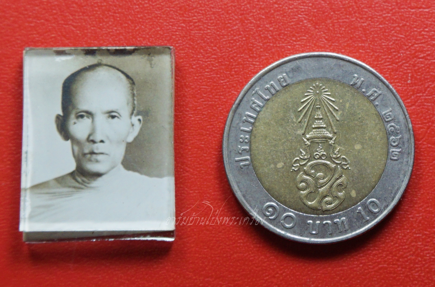 หลวงพ่อเกลี้ยง วัดเฉลิมอาสน์ รูปถ่ายอัดกระจก ปี๒๔๙๙(องค์ที่2)