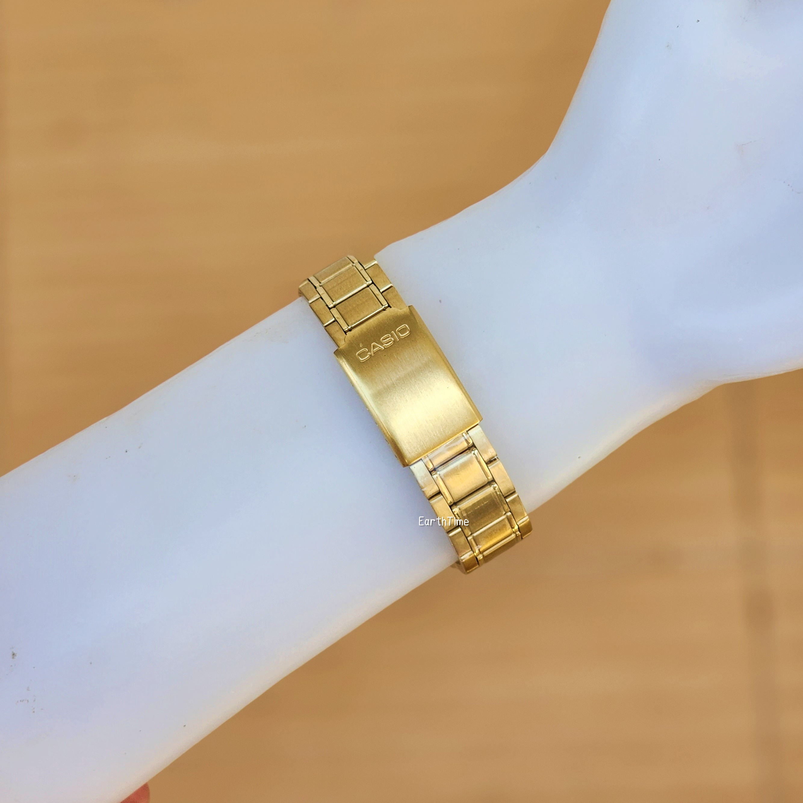 CASIO WOMEN STANDARD รุ่น LTP-V300G-1A