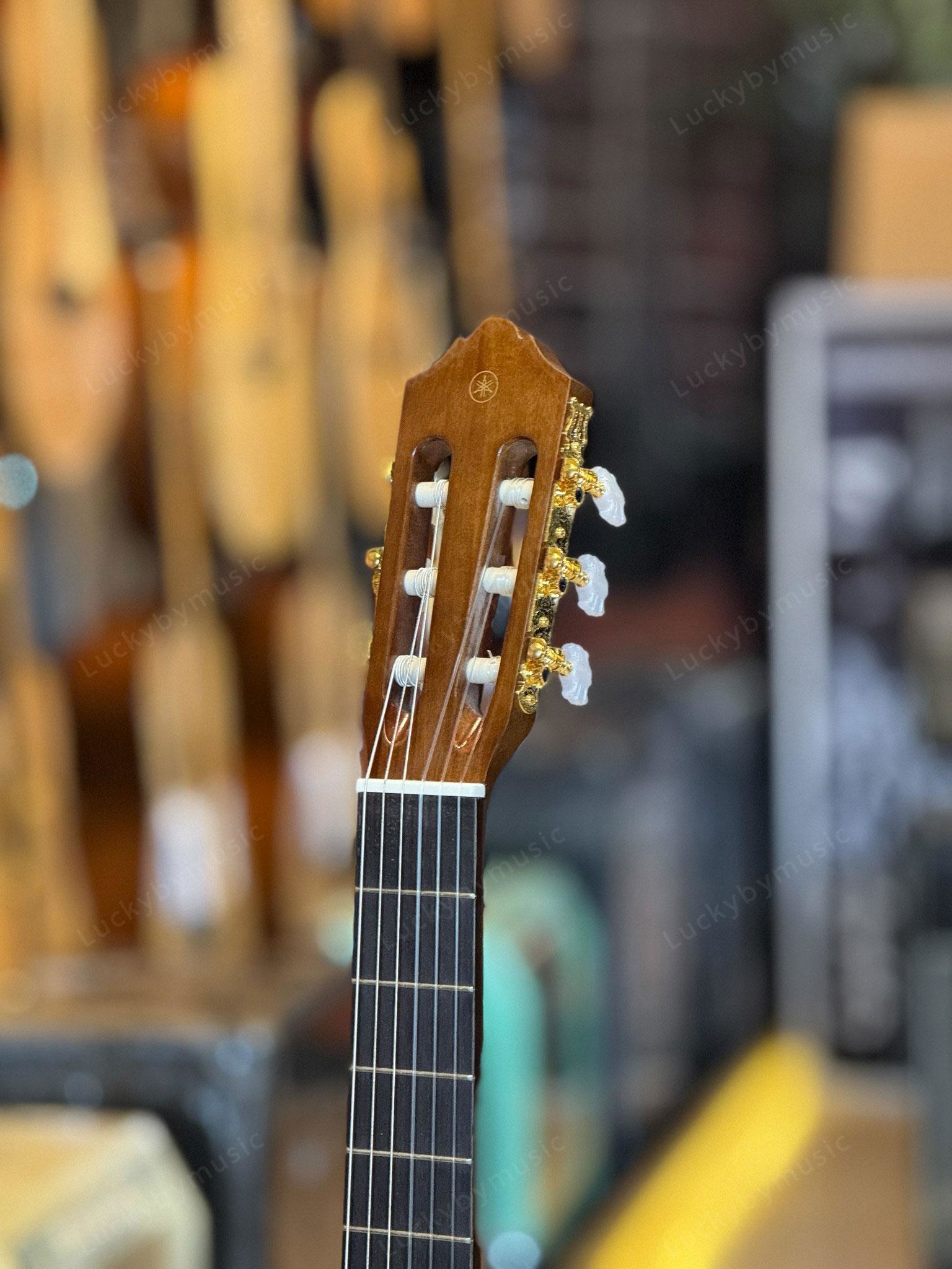 กีต้าร์คลาสสิค รุ่น C70 Yamaha Classical Guitar