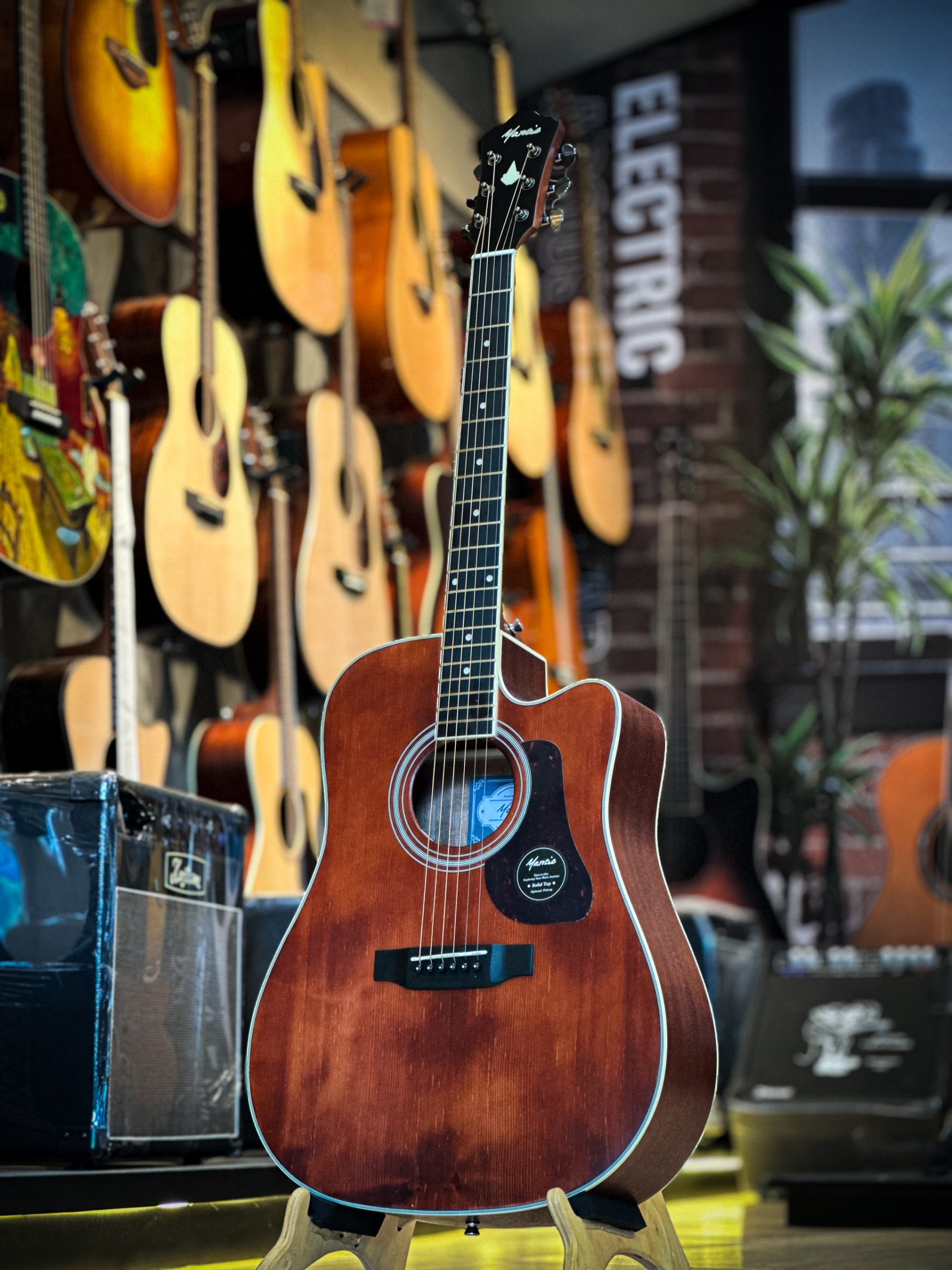 กีต้าร์โปร่ง Mantic AG-10SC ขนาด 41 นิ้ว Top Solid เสียงดี กังวาน ✅ พร้อมกระเป๋า ปิ๊ก4อัน คาโป้ ใบคอร์ด ประแจ คาโป้