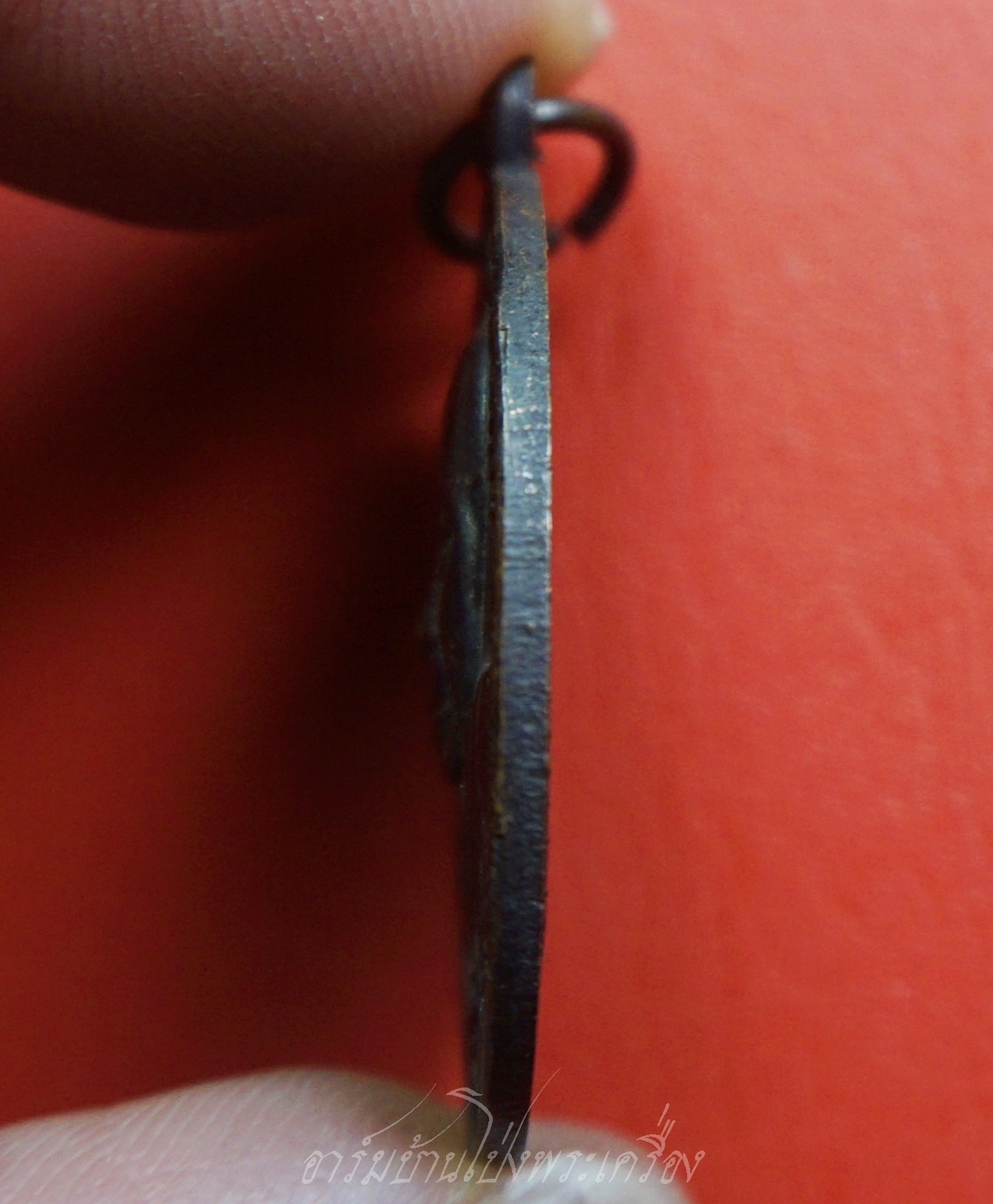 พระครูใบฎีกาพยากรณ์(ท้วม) วัดแสนสุข จ.ชลบุรี รุ่นปักกรดไม่ถอน เนื้อทองแดงรมดำ(องค์ที่8)