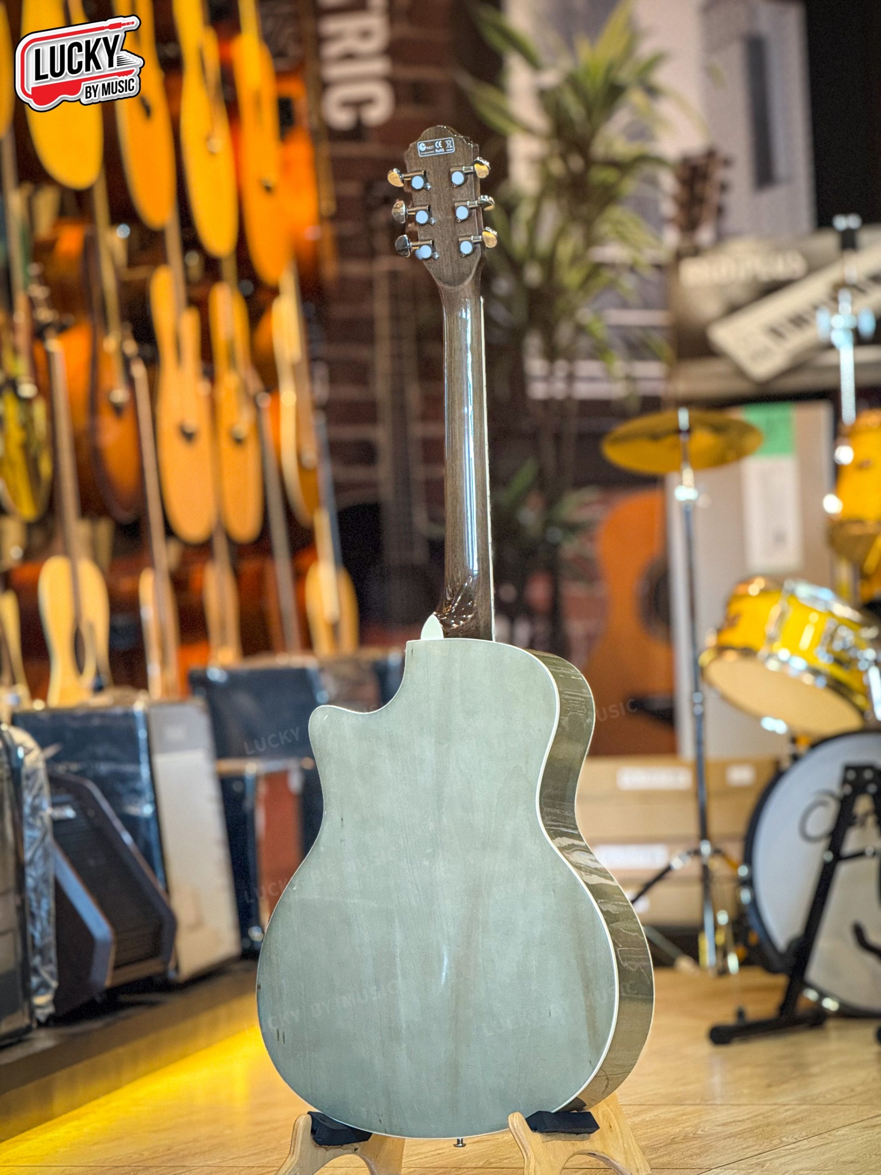 กีตาร์โปร่ง Overspeed รุ่น OS-GA40C สี TBK พร้อม กระเป๋า ปิ๊ก ประแจ