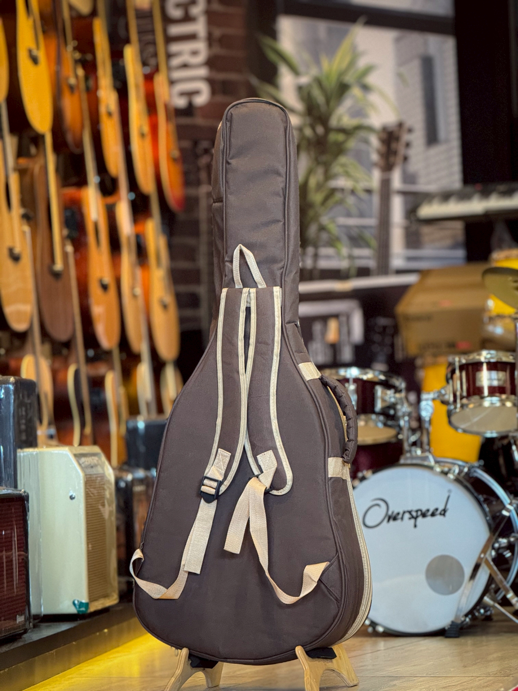 Ibanez กระเป๋ากีต้าร์โปร่ง ขนาด 41" นิ้ว บุฟองน้ำหนา 12 มิล ป้องกันการกระแทก สีน้ำตาล