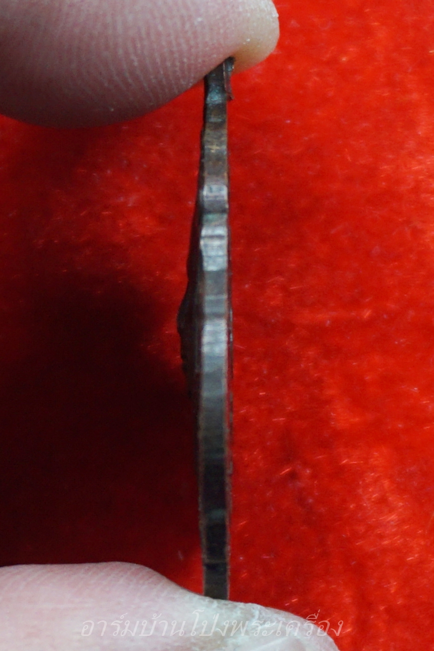 หลวงพ่อพวง วัดหนองหูช้าง รุ่นแรก ปี๑๙ เนื้อทองแดงรมดำ(องค์ที่6)