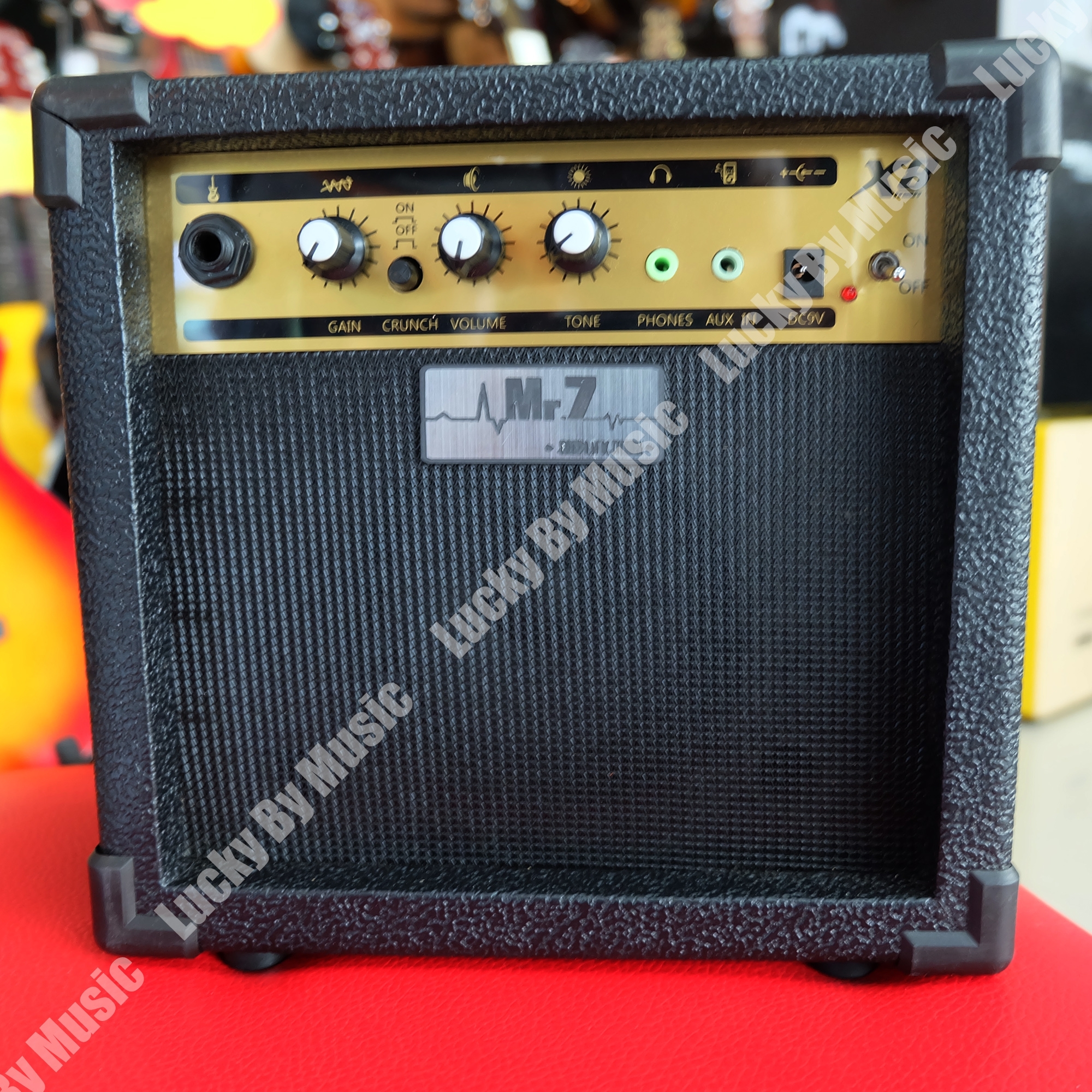 MR.7 รุ่น X8 แอมป์กีต้าร์ 8 วัตต์ สีส้ม มีเอฟเฟคให้ในตัว พกพาง่าย มีช่องเสียบหูฟัง - ช่อง Aux in ใส่ถ่านได้ / รับประกัน (เลือกสีได้)