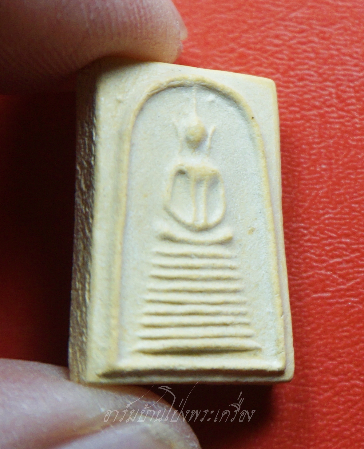 พระสมเด็จชินบัญชร รุ่นประวัติศาสตร์ ๖๐ พรรษามหาราชินี ๑๒ สิงหาคม ๒๕๓๕ วัดอรุณ(วัดแจ้ง) พิมพ์คะแนแ เนื้อผงสีขาว(องค์ที่1)