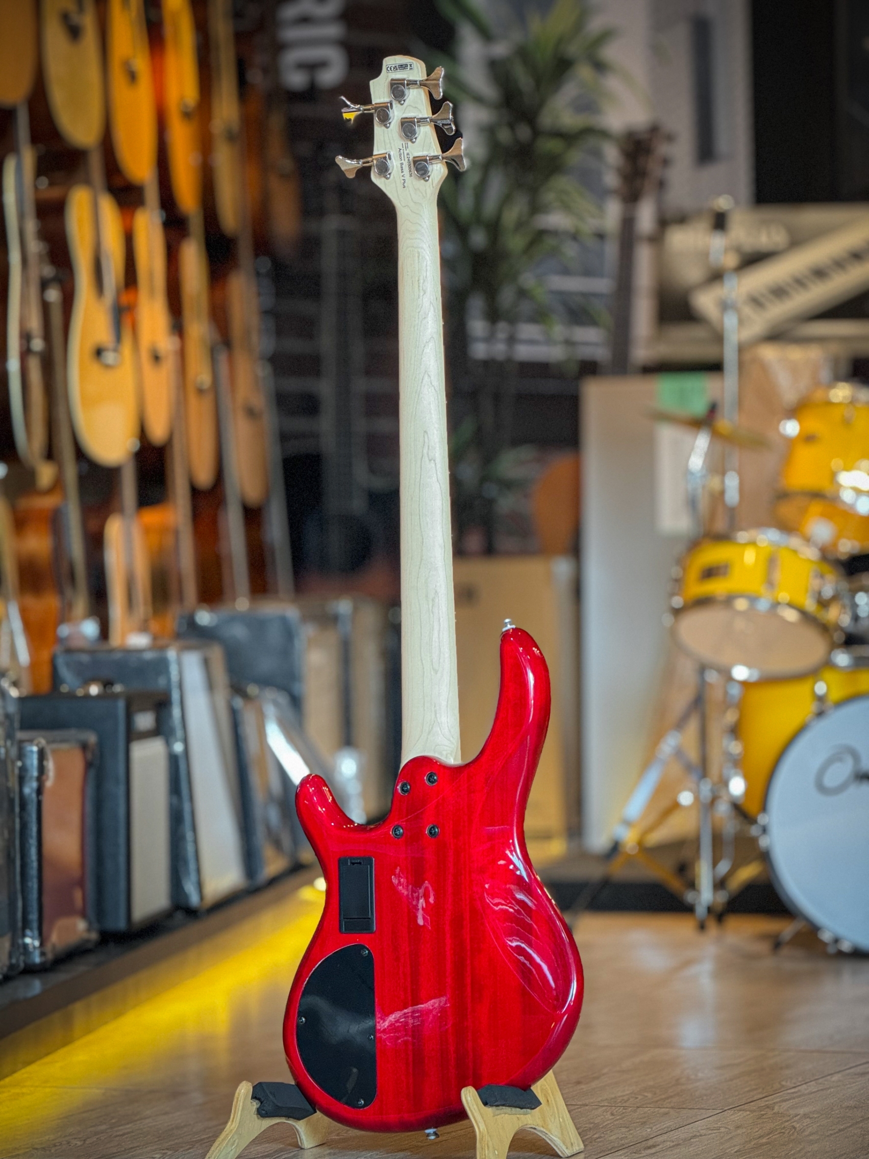 Cort Action Bass V Plus เบสไฟฟ้า 5 สาย สี Trans Red Active EQ ให้เสียงเบสที่หลากหลาย ครอบคลุมทุกสถานการณ์