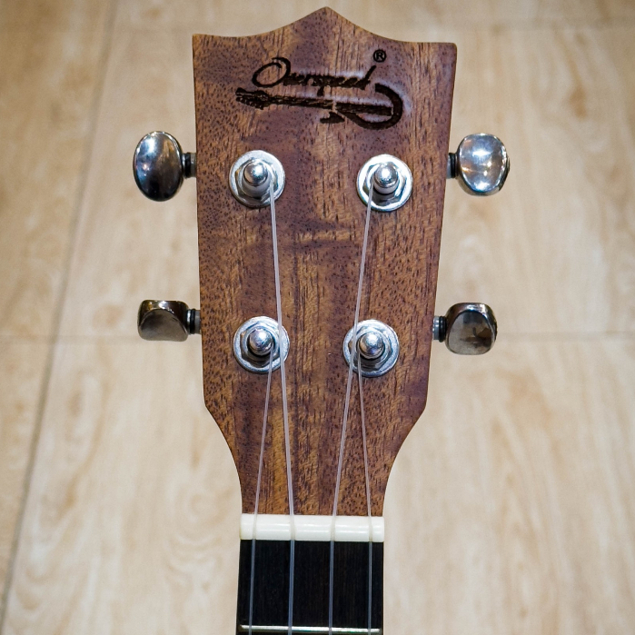 อูคูเลเล่ไฟฟ้า Overspeed UK24-YS ผลิตจากไม้ทั้งตัว อูคูเลเล่ คอนเสิร์ต 24 นิ้ว ลูกบิดอย่างดี สีไม้ แถม กระเป๋า ปิ๊ก