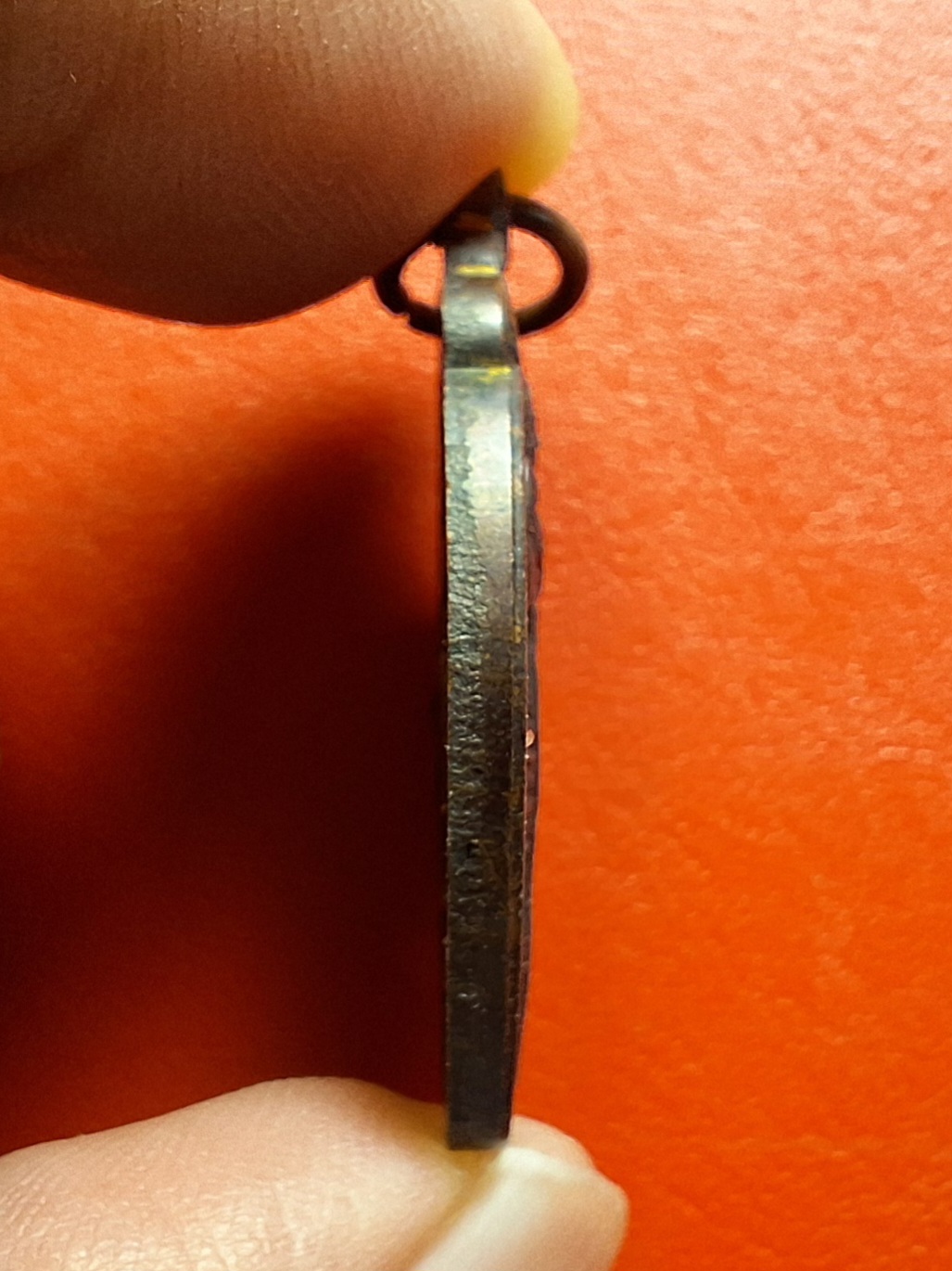 พระวิษณุกรรม วิทยาลัยเทคนิคราชบุรี รุ่นสอง ปี๒๕๔๖ เนื้อทองแดงรมดำ(องค์ที่16)