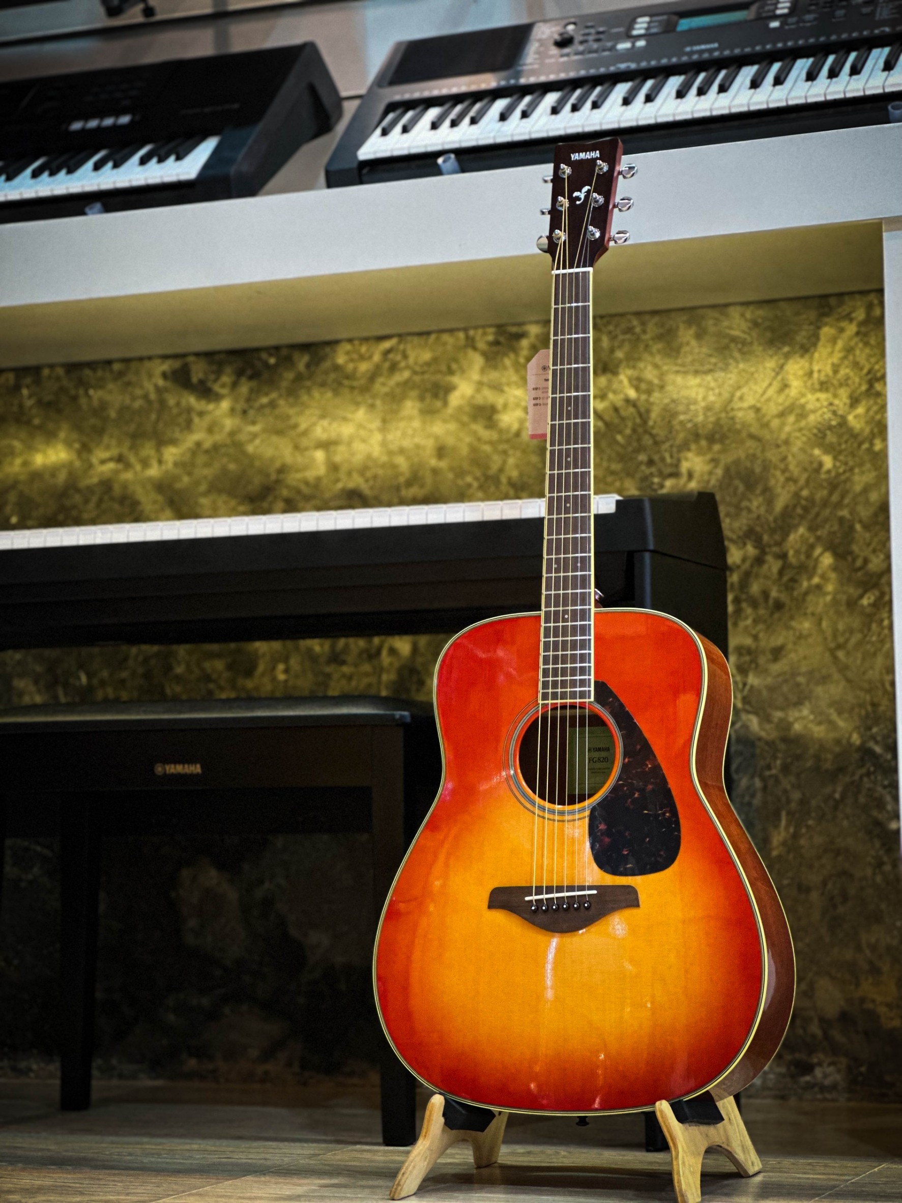 กีตาร์โปร่ง Yamaha FG820 Autumn Burst พร้อมกระเป๋าเทาดำ แท้ Yamaha