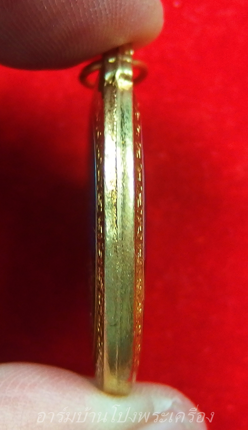 หลวงพ่อคูณ วัดบ้านไร่ ล๊อกเก็ท(องค์ที่1)