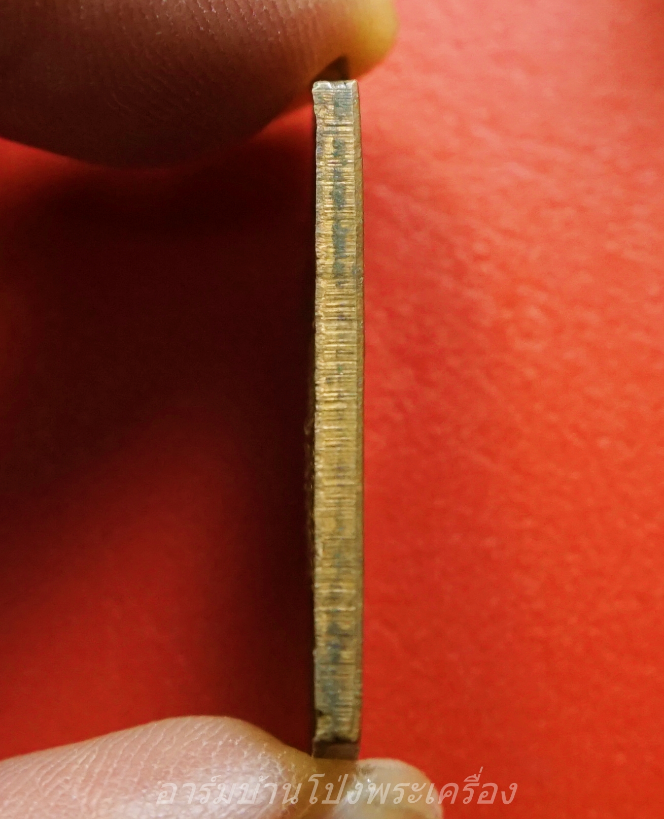 พระอาจารย์บูรพา วัดถ้ำเสือดาว จ.กาญจนบุรี หลังเจ้าแม่กาหลง จุดเทียนปราบทุกข์ เนื้อทองแดง ไม่เจาะหู(องค์ที่1)