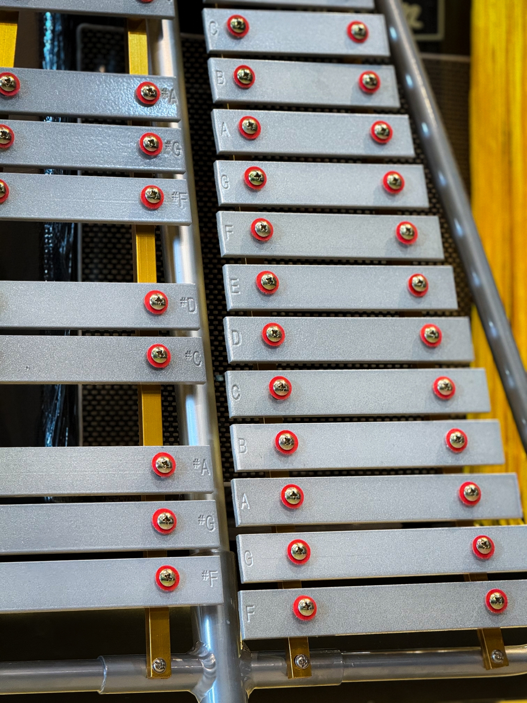 Lucky เบลไลล่า 27 คีย์ เบลไลลา (Bell lyra) พร้อม กระเป๋า สายสะพายหนัง ไม้ตี ครบชุดพร้อมใช้งาน