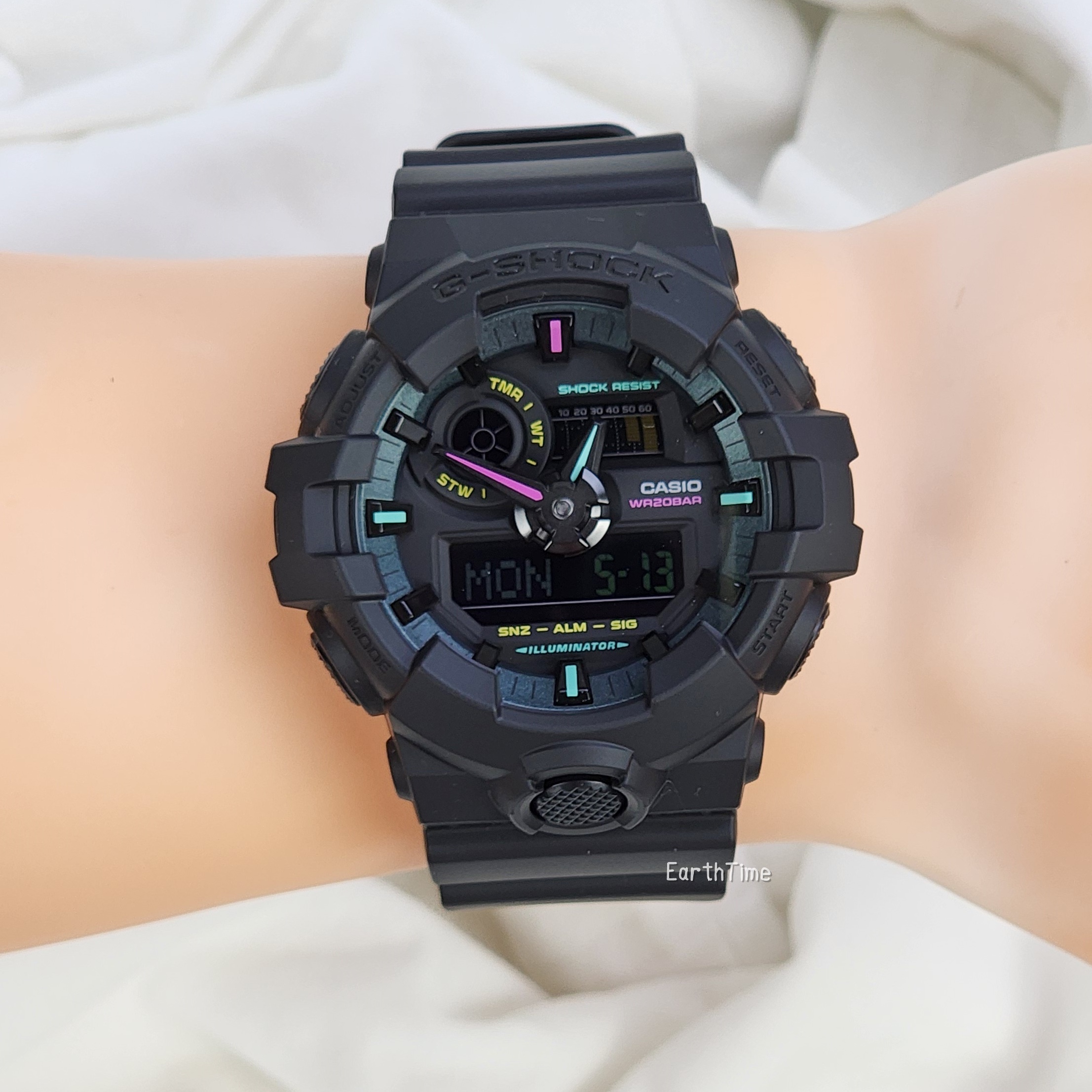 GA-700MF-1A l G-Shock Multi-Fluorescent Accents Series l G-SHOCK