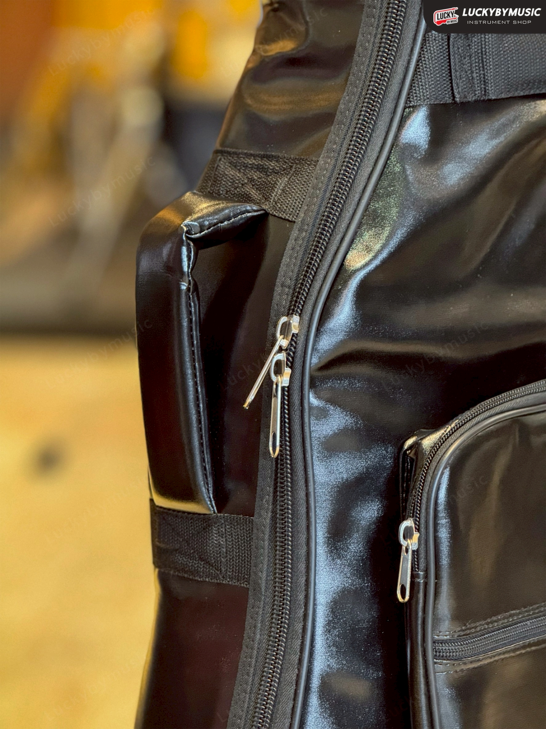 TAKANE กระเป๋ากีตาร์โปร่ง พร้อมหมอนรองคอ ขนาดมาตรฐานขนาด 41" (สีดำ) แบบหนังอย่างดี บุฟองน้ำ 12 มิล. ซิปอย่างดี มีหูหิ้ว