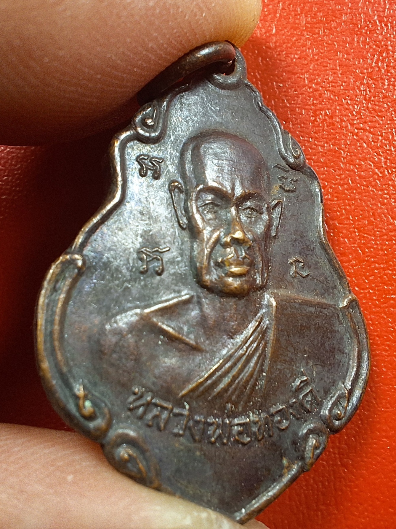 หลวงพ่อทองดี วัดคูหาสวรรค์ รุ่นแรก จัดสร้างปี๒๕๑๙ แจกในงานสร้างศาลาการเปรียญ ปี๒๕๒๒ เนื้อทองแดงรมดำ(องค์ที่1)