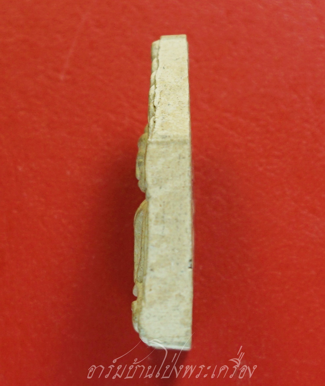 หลวงพ่ออุทัย วัดเกาะตาพุด ขุนแผน รุ่นสมปรารถนา เนื้อผงฝังพลอย(องค์ที่1)