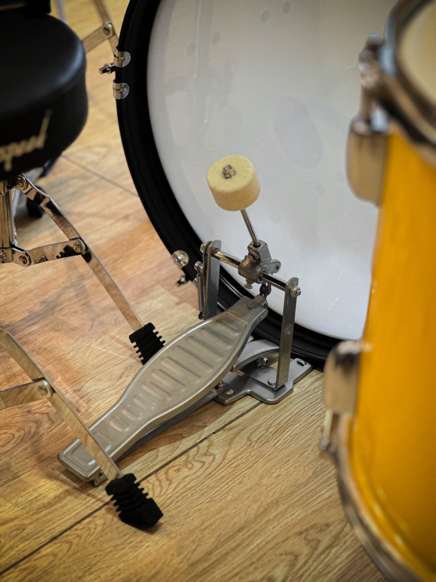 OVERSPEED กลองชุดเด็ก 5 ใบ สีเหลือง JUNIOR DRUM SET กลองชุด พร้อมอุปกรณ์ครบชุด ฟรี ไม้กลอง ประแจกลอง