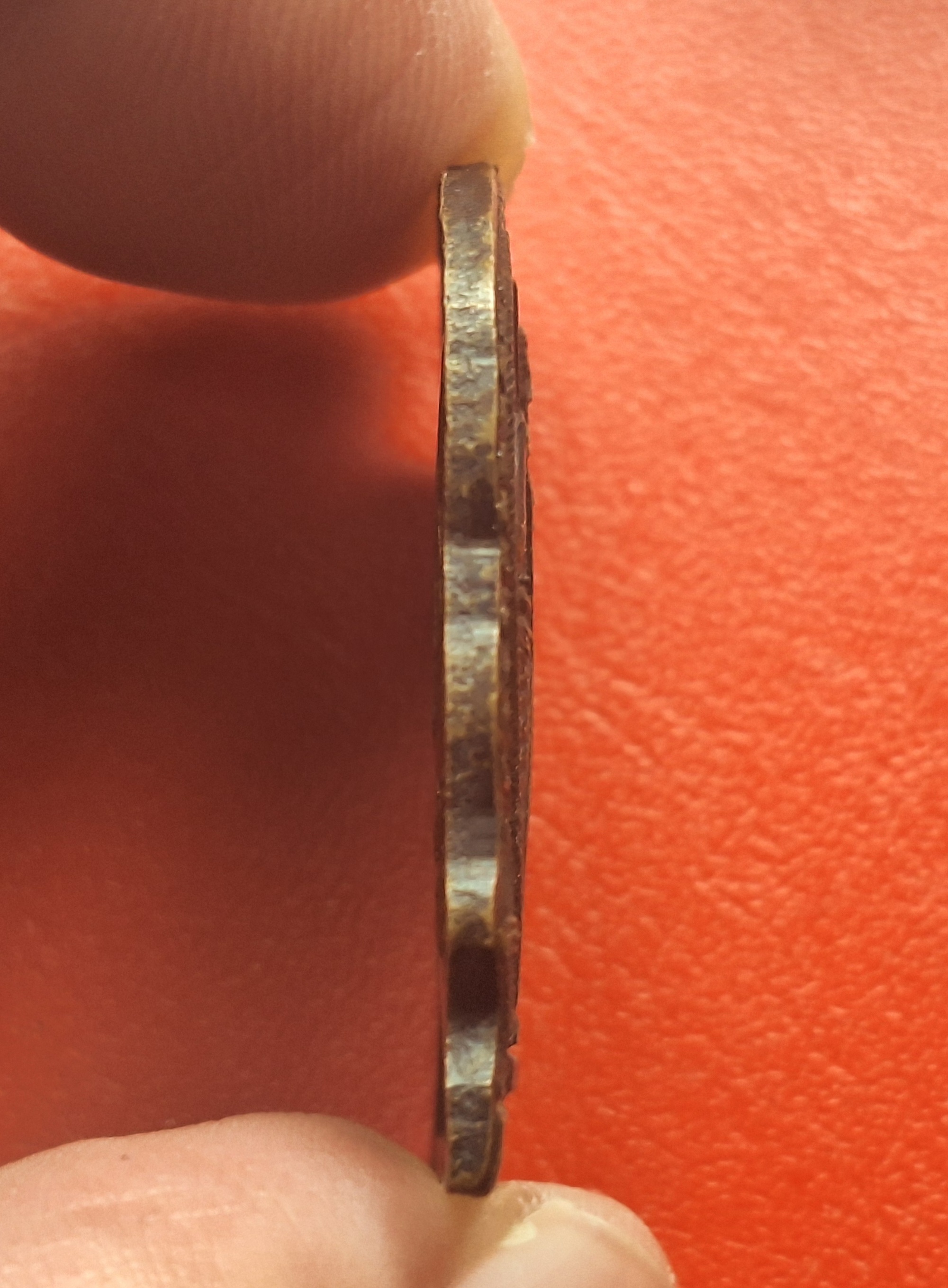 พระวิษณุกรรม วิทยาลัยเทคนิคสุพรรณบุรี ปี๒๕๔๑ ช่างอิเล็กทรอนิกส์ เนื้อทองแดงรมดำ(องค์ที่1)