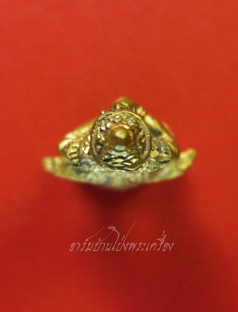 ท้าวเวสสุวรรณ หลวงปู่หมุน ฐิตสีโล วัดบ้านจาน จ.ศรีสะเกษ พศ.๒๕๓๙ เนื้อฝาบาตร(องค์ที่1)