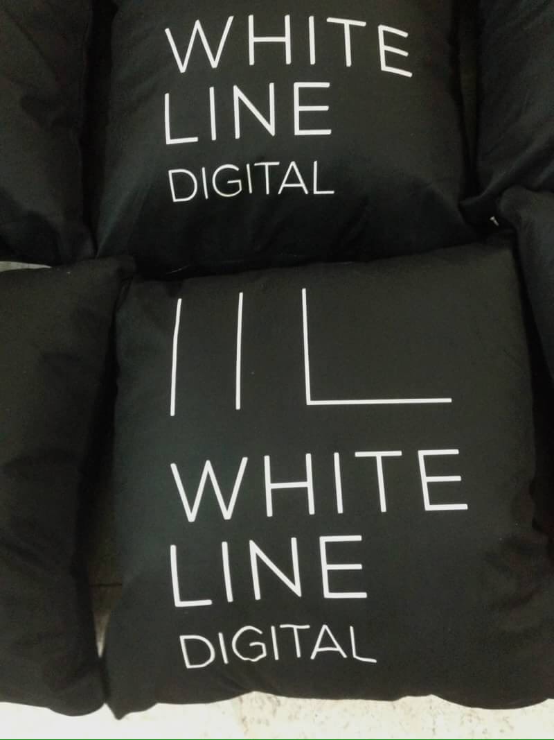 สั่งผลิตหมอนอิง,หมอนโลโก้,หมอนแจก