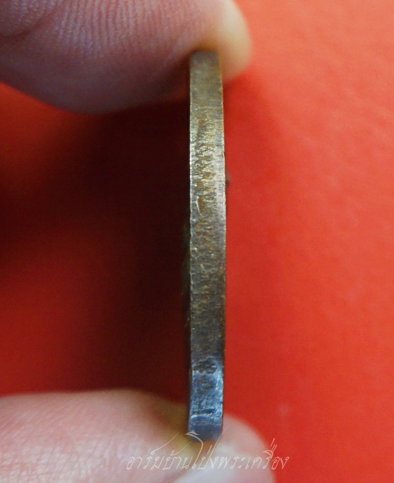 เหรียญในหลวง รัชกาลที่๙ ฉลองสิริราชสมบัติครบ๕๐ปี ศาลยุติธรรมจัดสร้าง ปี๒๕๓๙ เนื้อทองแดงรมดำ(องค์ที่1)