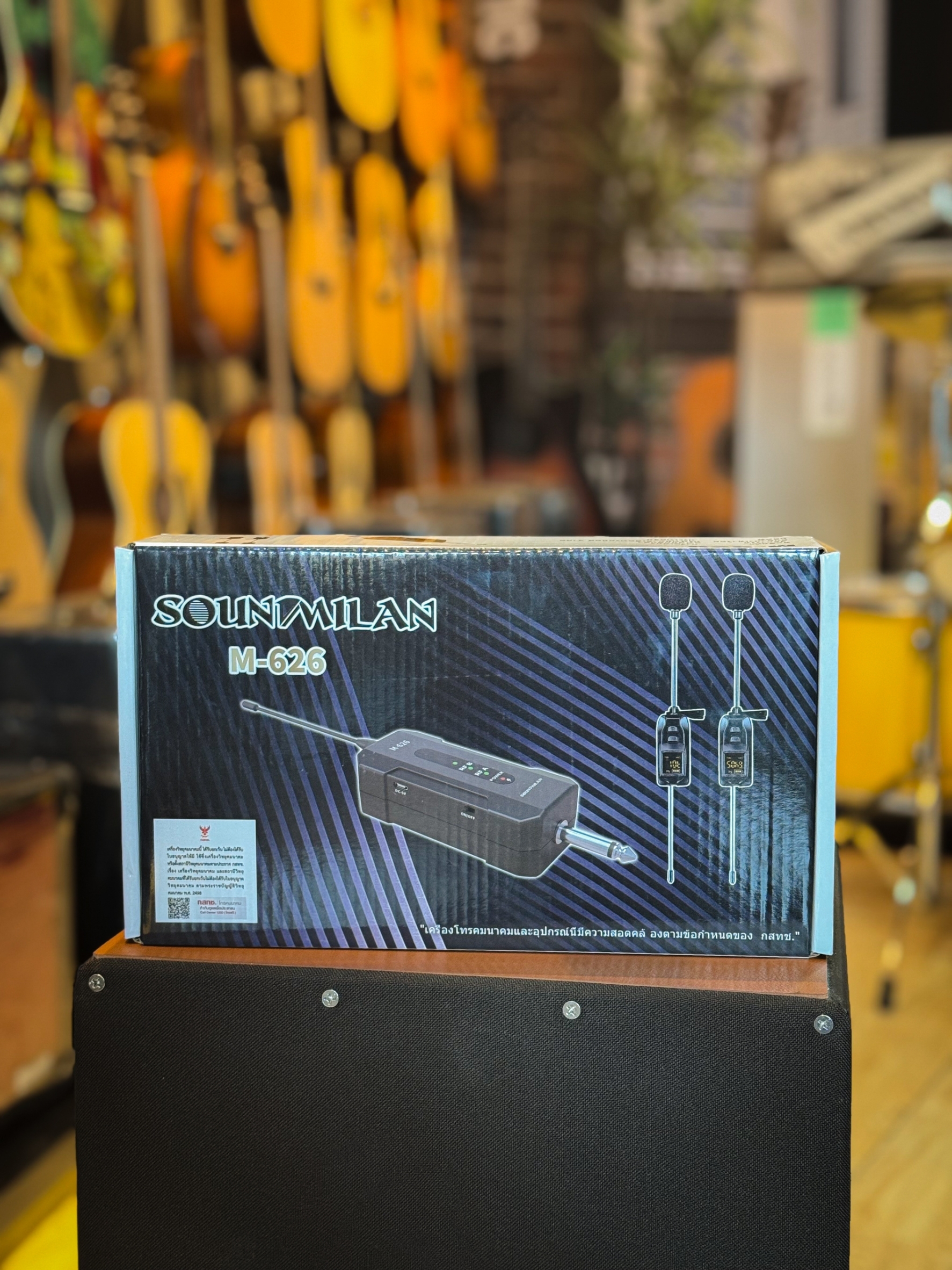 Soundmilan ไมค์ลอยไร้สาย รุ่น M-626 แบบหนีบปกคอเสื้อ 2 ตัว ย่านความถี่ UHF มีจอแสดงคลื่น ลำโพงบลูทูธ