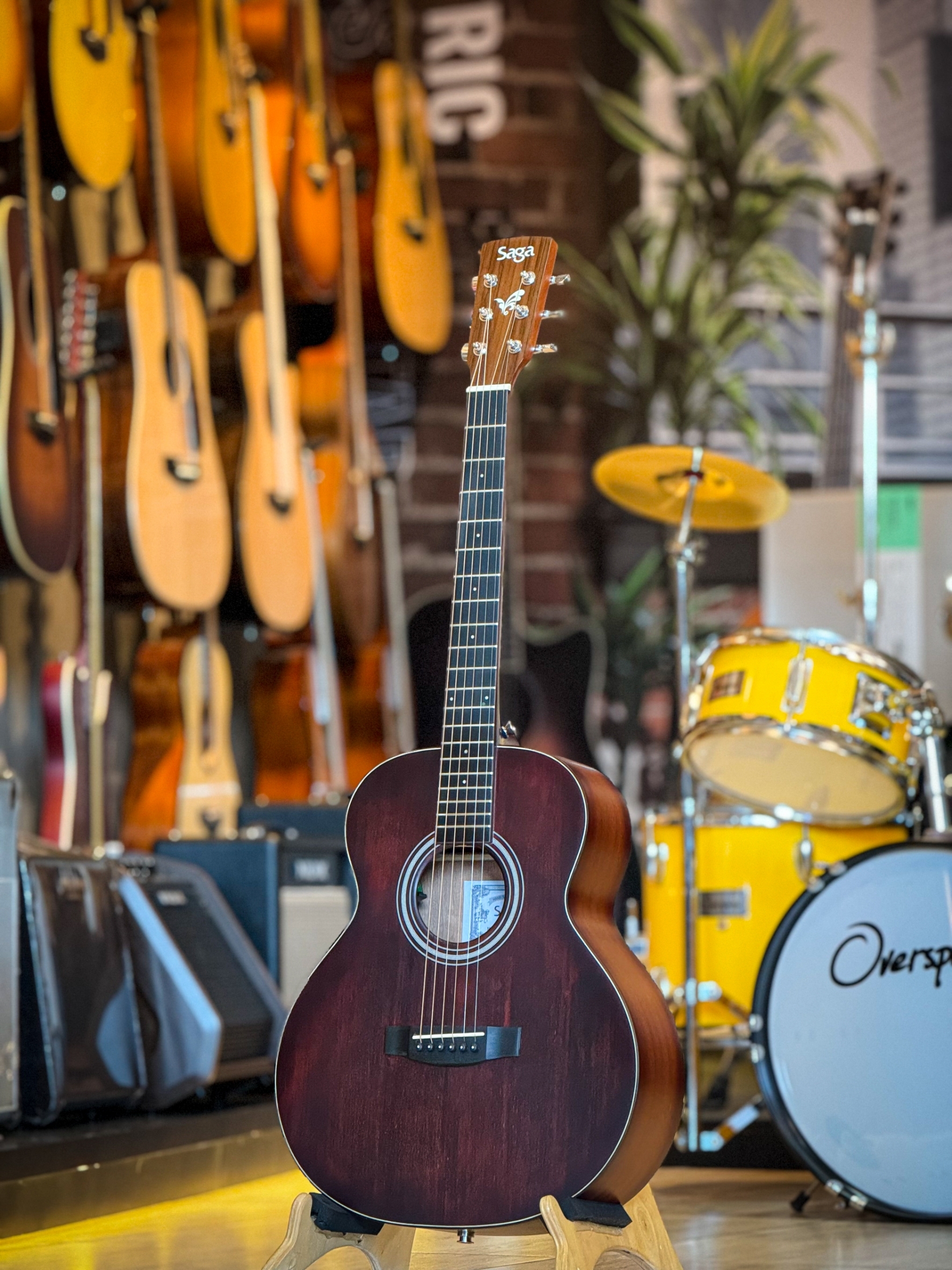 กีต้าร์โปร่ง 36 นิ้ว SAGA รุ่น GS-700R ภาคไฟฟ้า OS-1 หน้าไม้แท้ พร้อมของแถมสุดคุ้ม