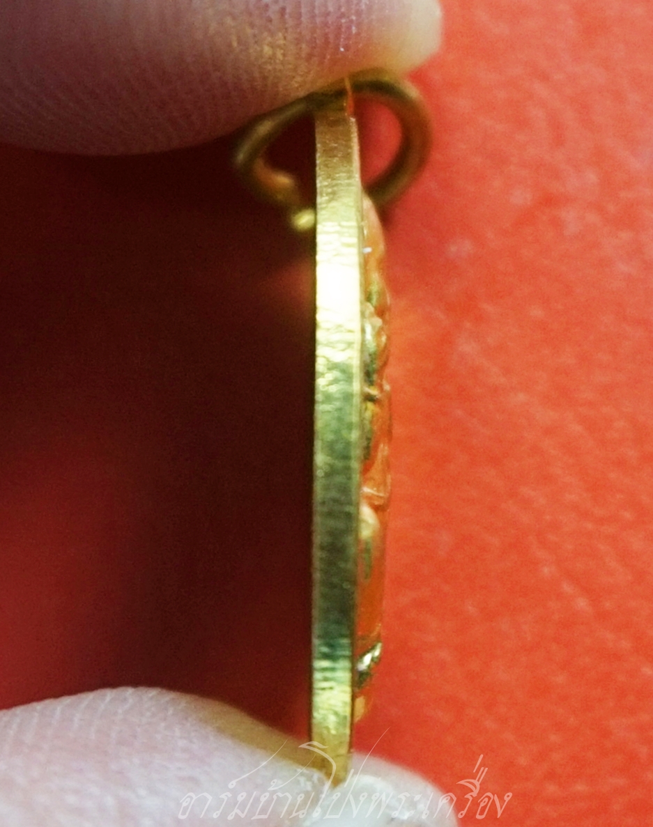 หลวงปู่แผ้ว วัดรางหมัน รุ่นกุมารทองแบ็คแฮม เนื้อฝาบาตร(องค์ที่13)