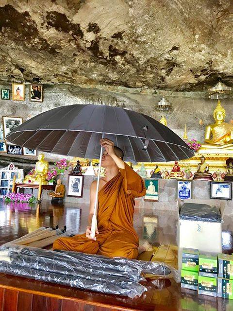 กลดพระธุดงค์มิเนียมไฟเบอร์น้ำหนักเบาแข็งแรงทนทานไฟฉายในตัว