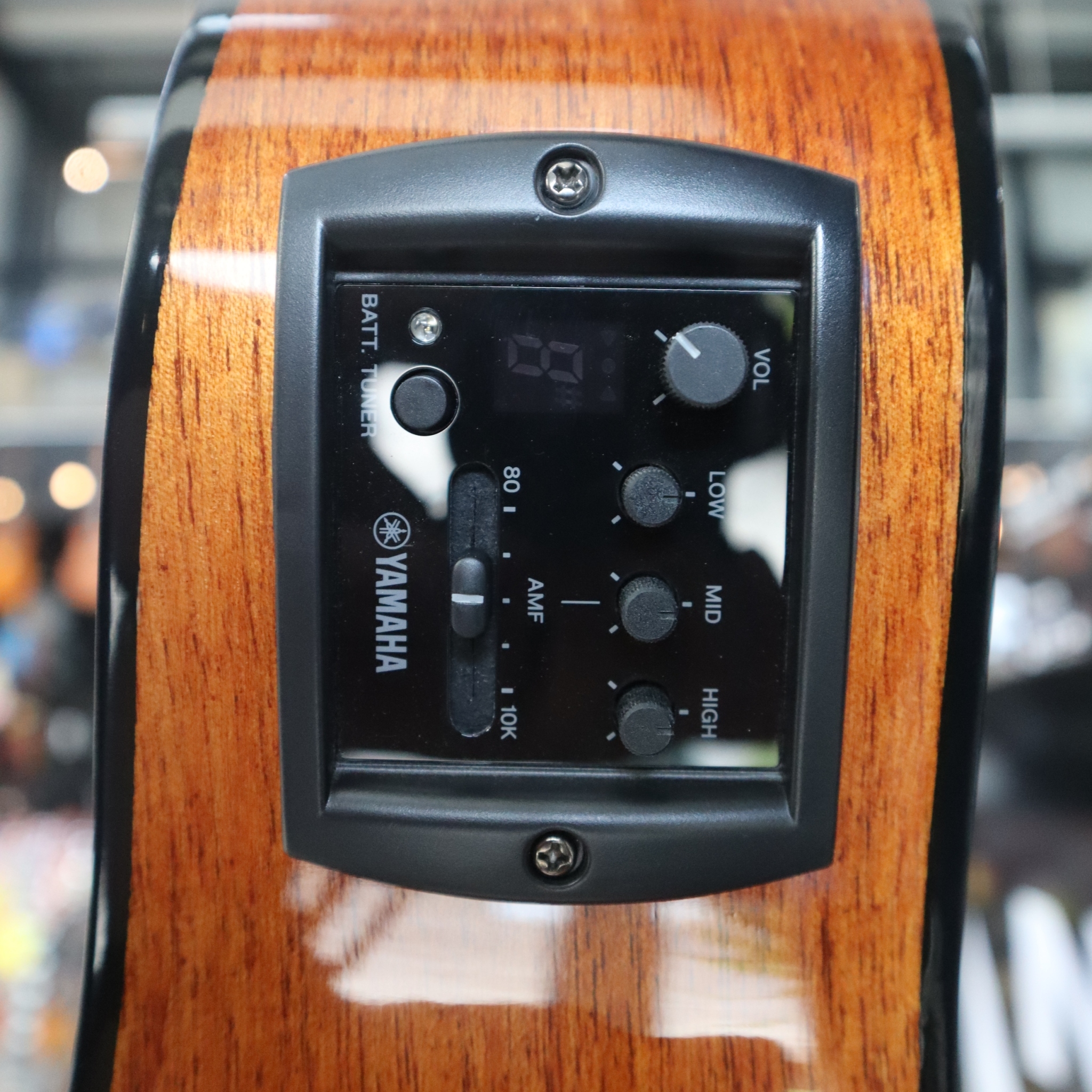 กีต้าร์โปร่งไฟฟ้า Yamaha รุ่น FSX800C //02