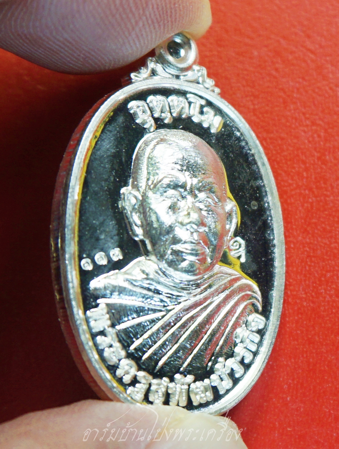 พระครูสุพัฒน์วรกิจ อาจารย์ออย วัดชมภูพล ปี๒๕๖๑ เนื้อเงิน(องค์ที่1)