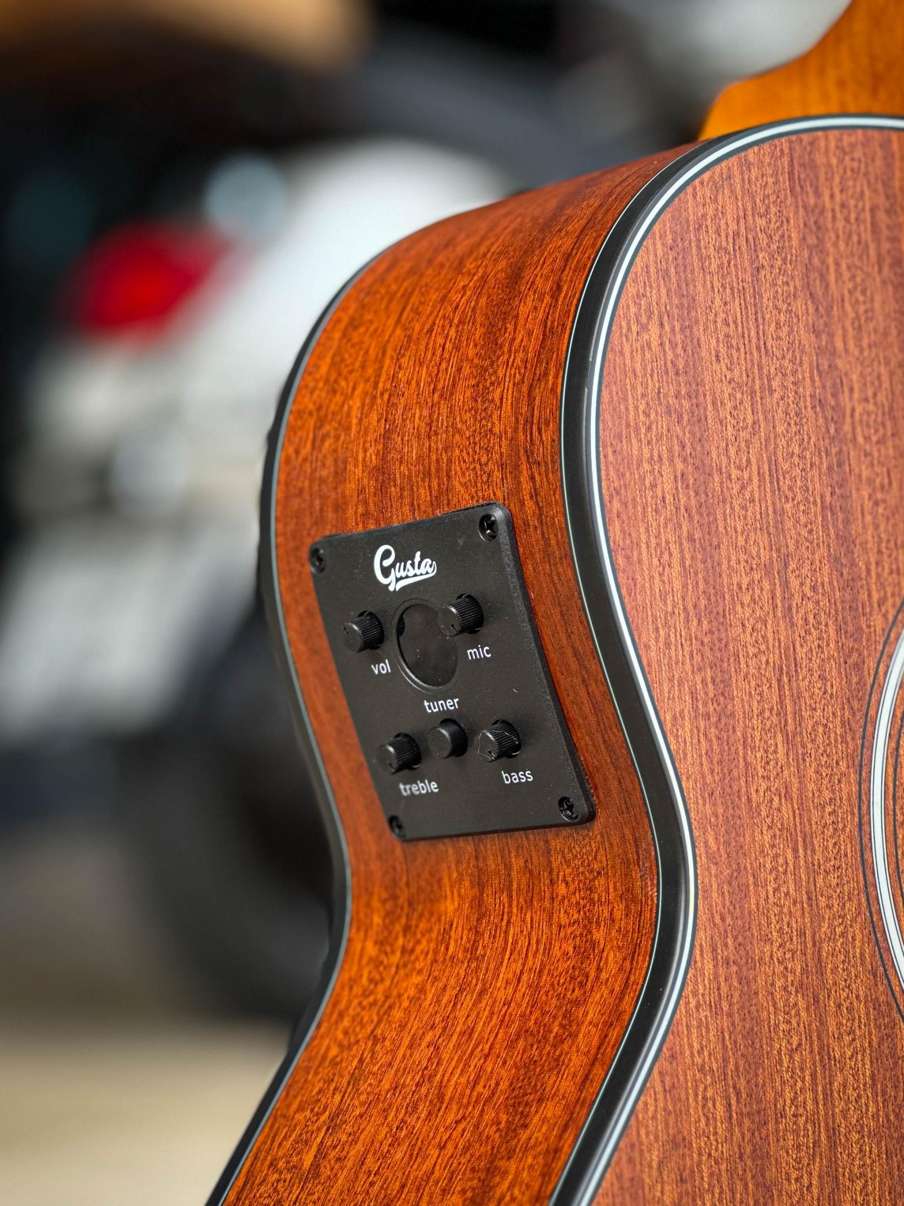 กีต้าร์โปร่งไฟฟ้า Gusta MINI1E โปร่งไฟฟ้า Acoustic Guitar พกพาง่าย ไซส์กระทัตรัด (สามารถดูรายละเอียดเซ็ทของแถมได้ด้านล่างนะคะ)